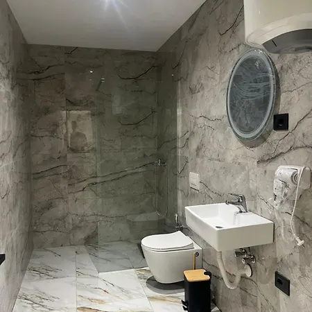 Royalbay Lux Shëngjin